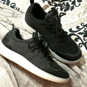 Men's SZ 6  Sketchers energy lights  very little use they light up like new